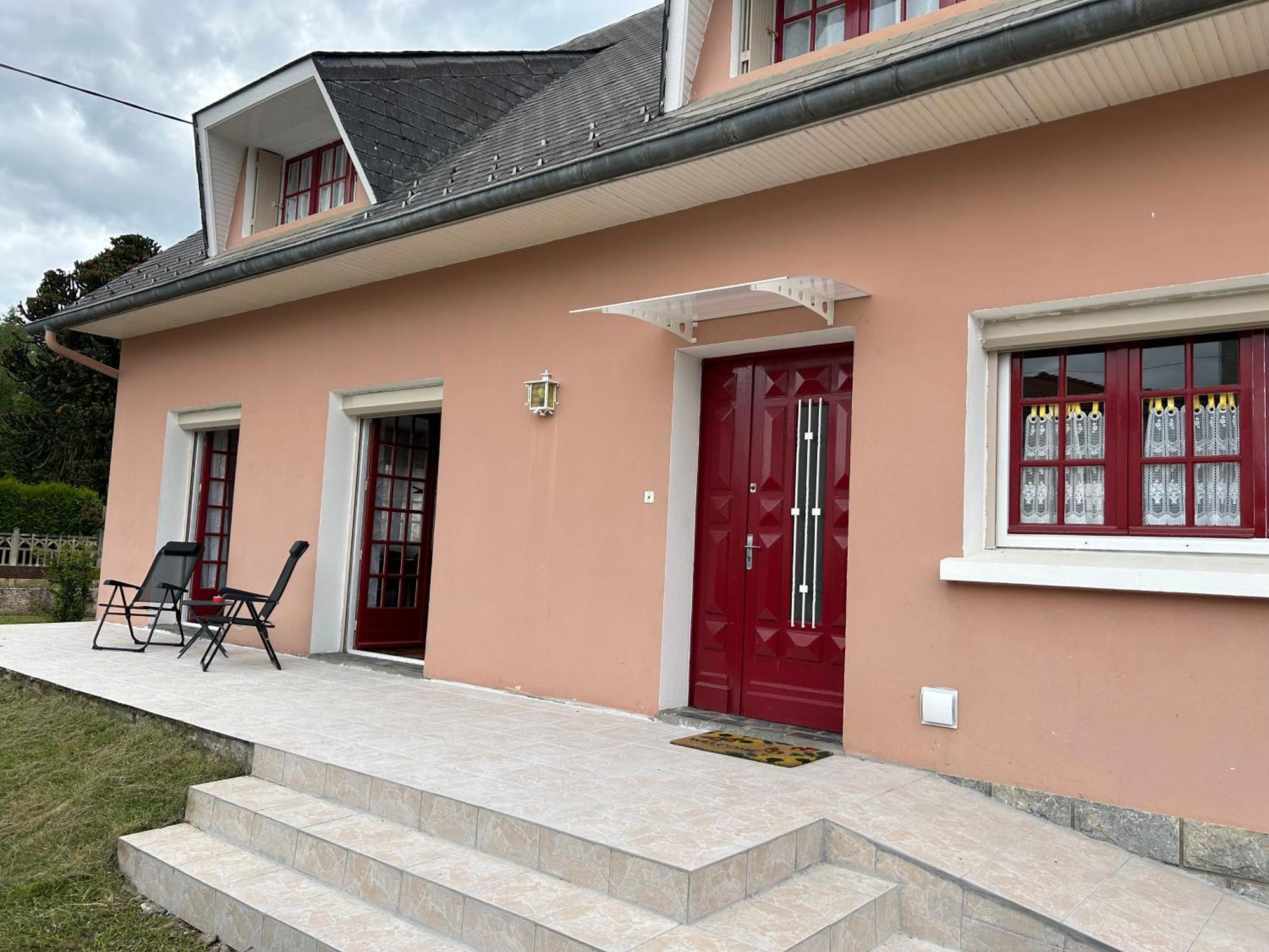 Gite La Maison Rose Ланемезан Екстериор снимка